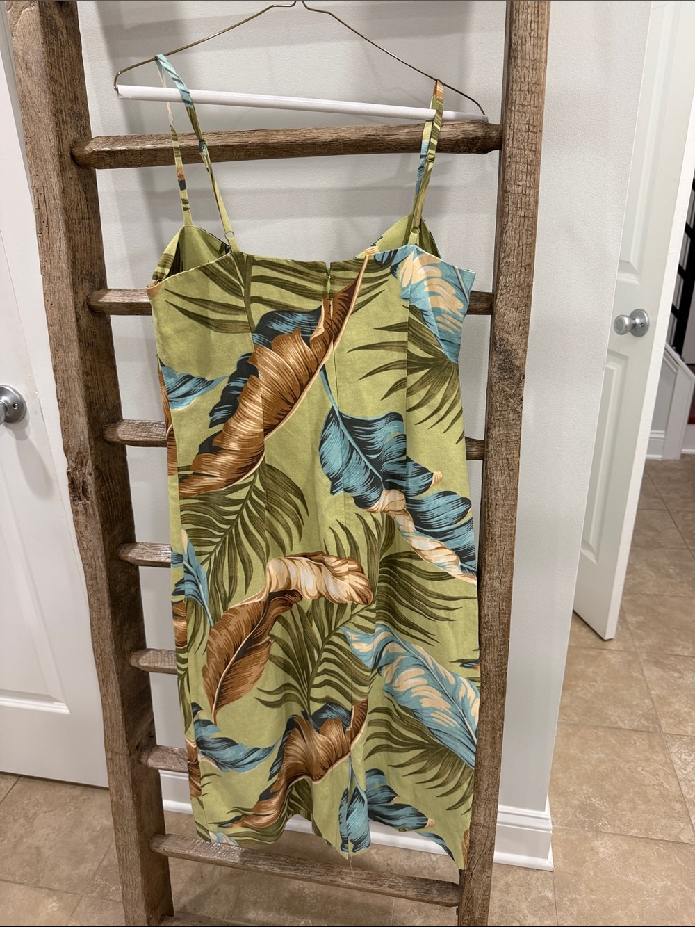 Tommy Bahama Tropical Leaf Print Spaghetti Strap Dress Green, Teal & Brown, Sz 6 - Picture 3 of 3